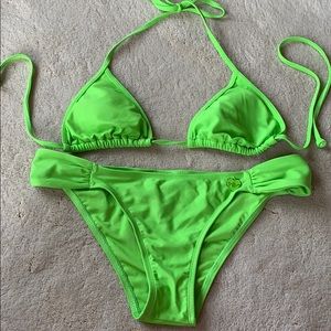 Body glove bikini. Top XS, bottom S